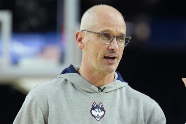dan hurley age